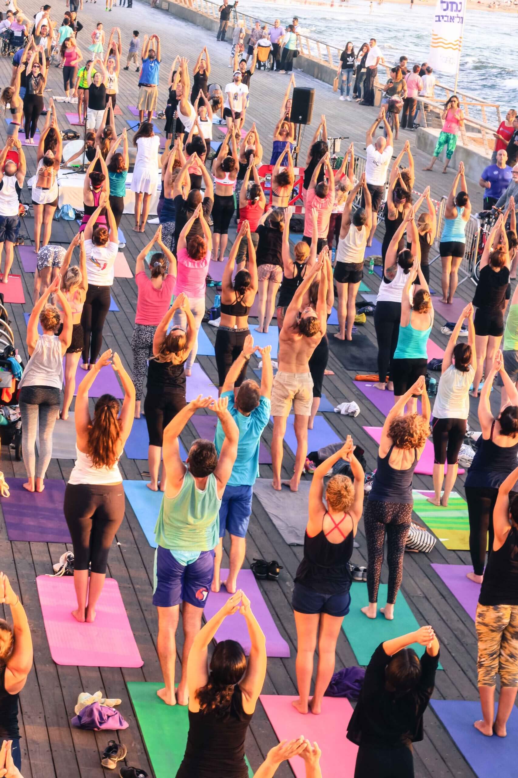 תרגול יוגה למען כרמל גת